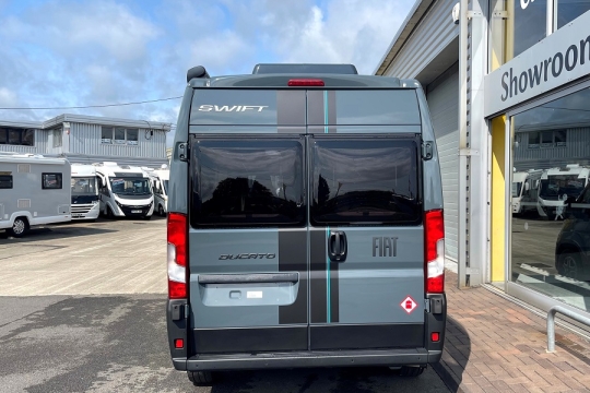 swift-carrera-122-exterior-rear.jpg