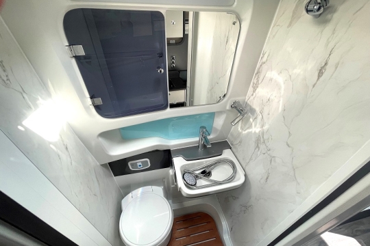 swift-carrera-122-interior-bathroom.jpg