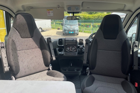 carado-v339-interior-cab.jpg