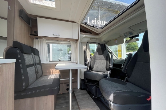 carado-v339-interior-lounge.jpg