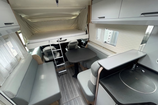 rollerteam-pegaso-590-interior-overview.jpg