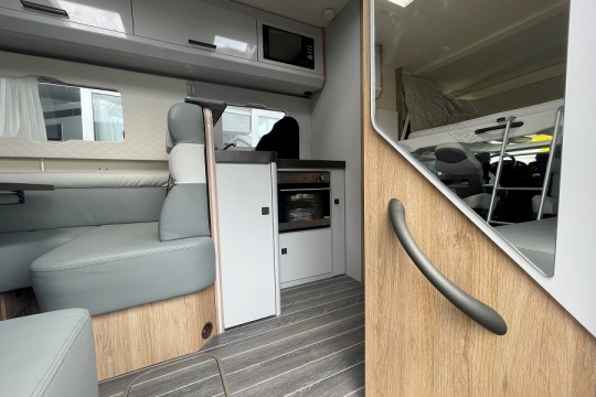 rollerteam-pegaso-590-interior-from-door.jpg