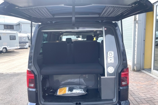 vw-autohaus-ashton-exterior-tailgate.jpg