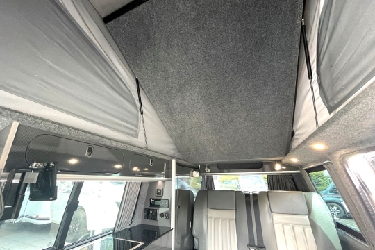 vw-autohaus-ashton-interior-roof-space.jpg