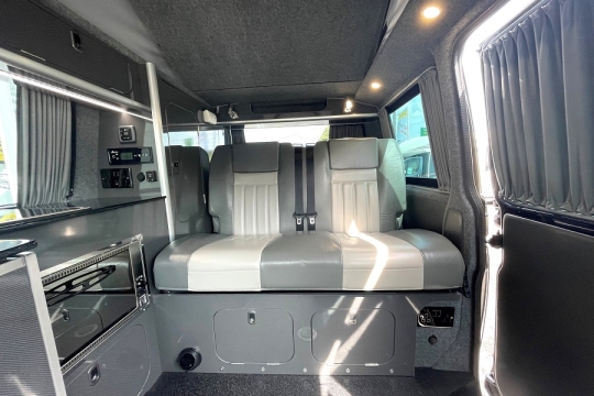 vw-autohaus-ashton-interior-rear-seats.jpg