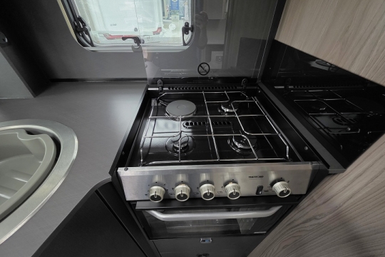 Swift-Voyager-584-Interior-Hob.jpg