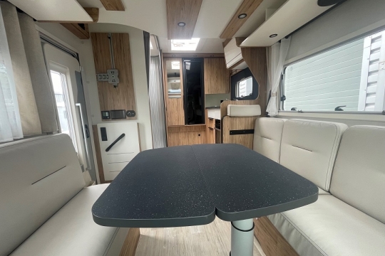 pilote-evidence-P626d-interior-to-rear.jpg