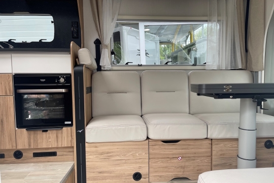 pilote-evidence-P626d-interior-overview.jpg