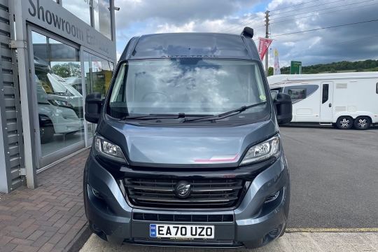 auto-trail-tribute-t670s-exterior-front.jpg