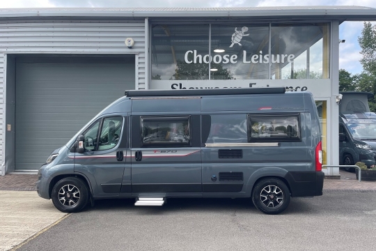 auto-trail-tribute-t670s-exterior-side.jpg