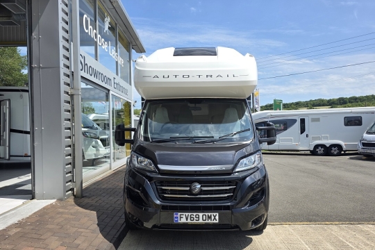 Auto-Trail-Imala-736G-Exterior-Front.jpg