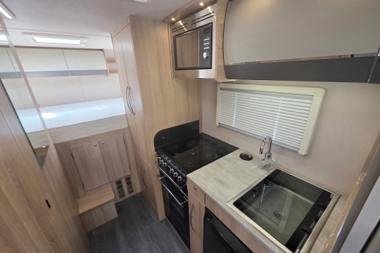 Auto-Trail-Imala-736G-Interior-Kitchen-Rear.jpg