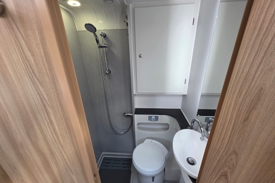 Bailey-Autograph-79-6-Interior-Bathroom.jpg