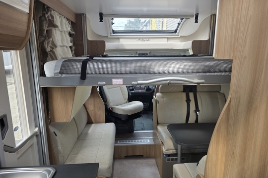 Bailey-Autograph-79-6-Interior-Bed.jpg