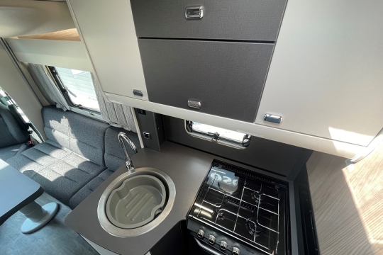 swift-voyager-510-interior-kitchen-worktop.jpg