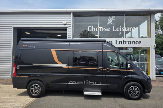 Malibu-Van-Comfort-GT-Skyview-Exterior-Side.jpg