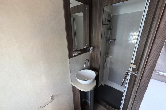 Auto-Sleepers-Burford-Duo-Interior-Shower.jpg