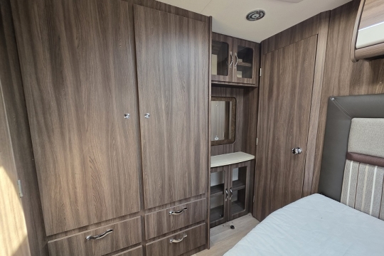 Auto-Sleepers-Burford-Duo-Interior-Wardrobe.jpg
