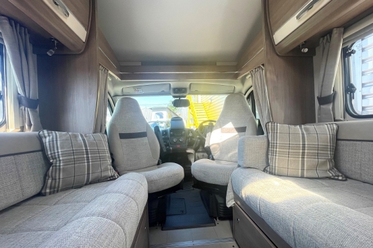 compass-avantgarde-155-interior-to-cab.jpg