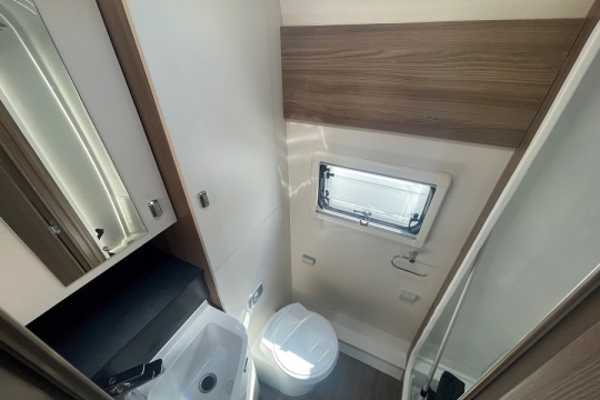 swift-champagne-604-interior-washroom.jpg