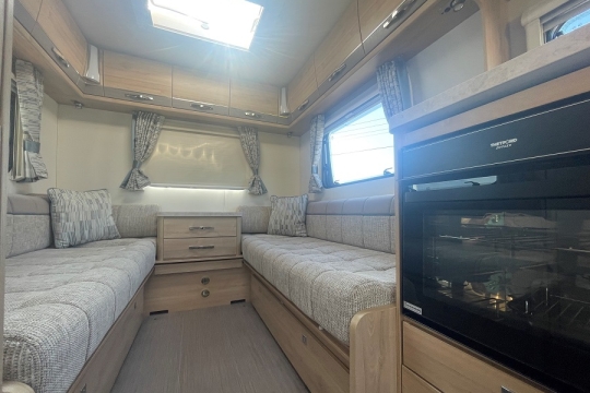 elddis-accordo-120-interior-rear-lounge.jpg