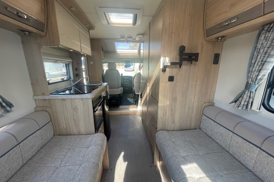elddis-accordo-120-interior-rear-to-front.jpg