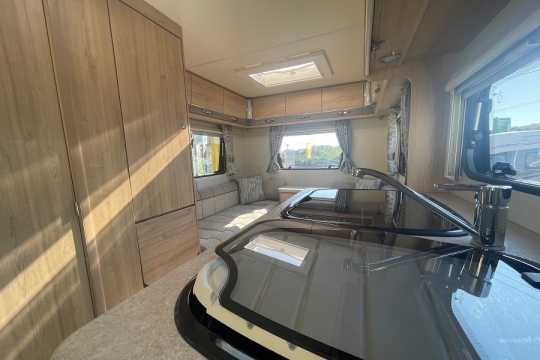 elddis-accordo-120-interior-kitchen-to-rear.jpg