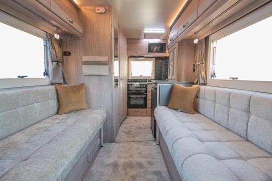 auto-sleepers-broadway-ek-tb-lp-interior-to-rear.JPG