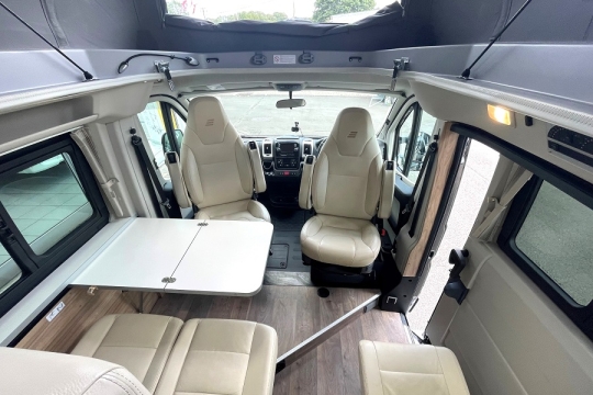 hymer-sydney-interior-front-lounge.jpg