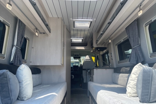 2025-warwick-xl-interior-to-front.jpg