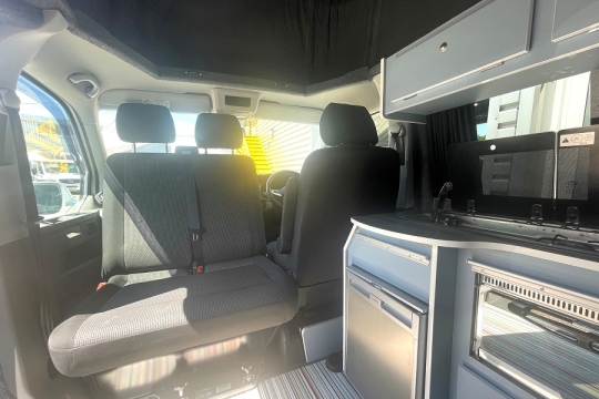 vw-redline-interior-front-seats.jpg