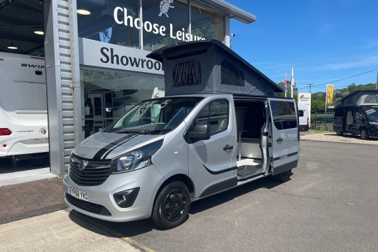 vauxhall-vivaro-exterior-front-side.jpg
