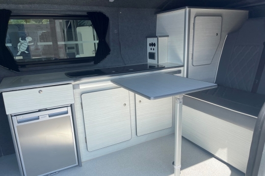 vauxhall-vivaro-interior-kitchen-2.jpg