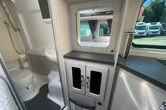 auto-sleepers-kingham-interior-vanity-unit.jpg