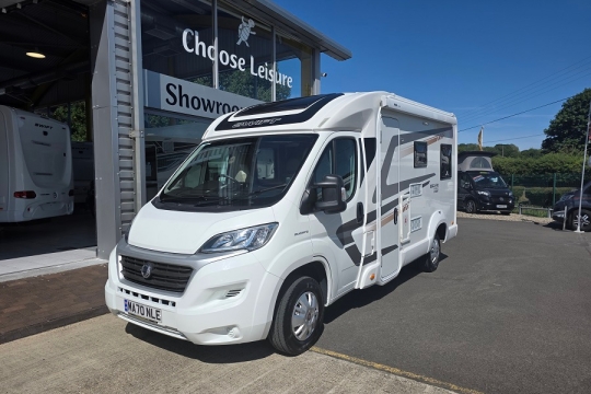 Swift-Escape-Compact-C402-Exterior-Front-Side.jpg