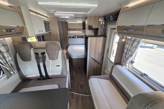 Swift-Bolero-724-FB-Interior-Front-to-Rear.jpg