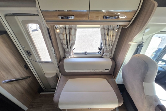 Swift-Bolero-724-FB-Interior-Lounge.jpg