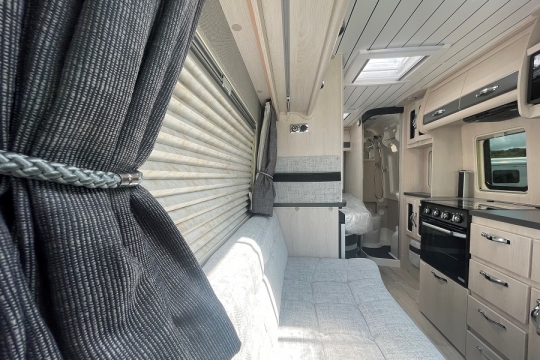 auto-sleepers-kingham-interior-to-rear-2.jpg