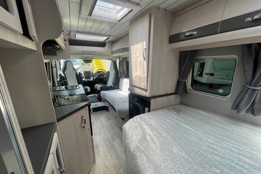 auto-sleepers-kingham-interior-bed-to-front.jpg