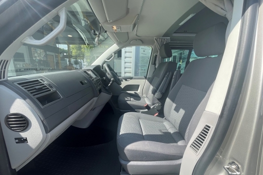 bilbo-nexa-interior-front-seats.jpg