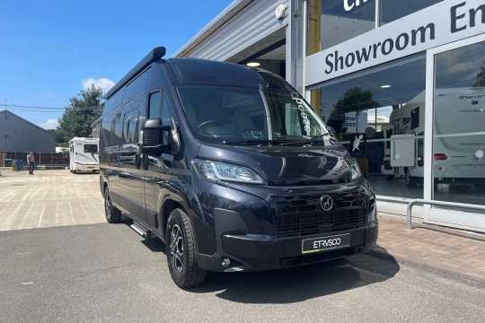 etrusco-600-bb-exterior-front-side.jpg