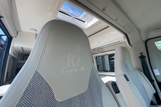 etrusco-600-bb-interior-upholstery.jpg