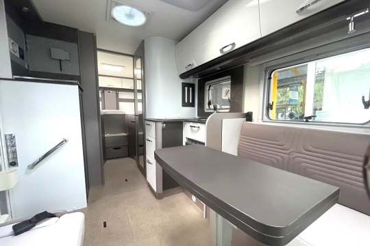 burstner-harmony-lyseo-727-interior-living-to-rear.jpg