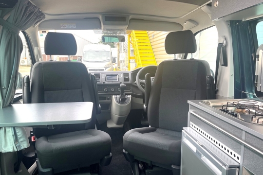 vw-bilbo-celex-interior-cab-seats.jpg