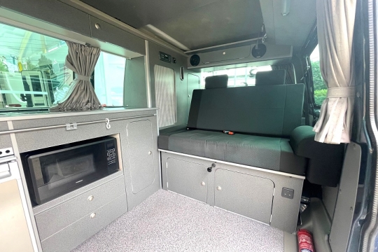 vw-bilbo-celex-interior-overview.jpg