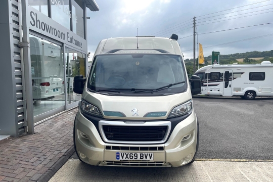 auto-sleepers-warwick-xl-exterior-front.jpg