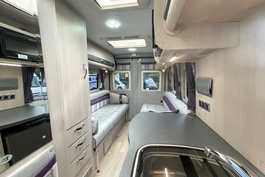 auto-sleepers-warwick-xl-interior-to-rear.jpg