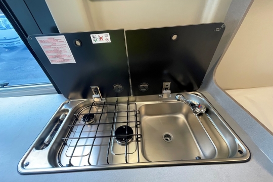 etrusco-cv-600-db-interior-kitchen-top.jpg