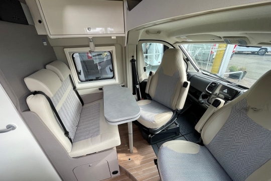 etrucsco-CV0-540-DB-interior-front-dinette.jpg