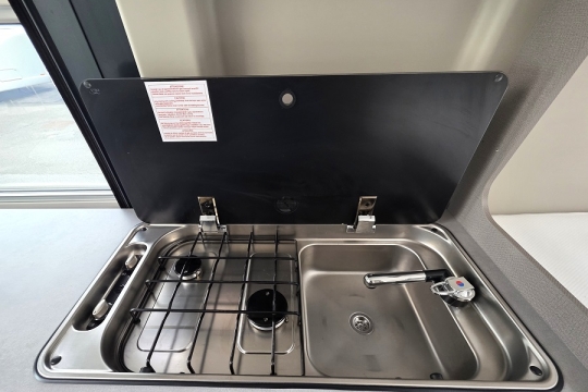Etrusco-CV-600-DB-Interior-Kitchen-Top.jpg